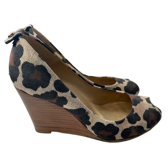 Stuart Weitzman Women's Beige Leopard Canvas Peep Toe Wedges Sz 7M (JW27065) EUC - Picture 1 of 9